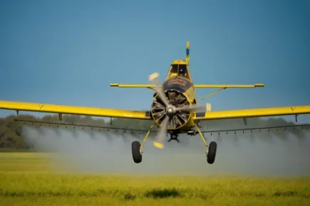 Aplicação de fertilizantes sólidos e líquidos